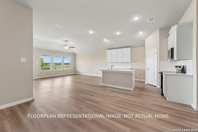 3902 LONE RDG San Antonio, TX 78264