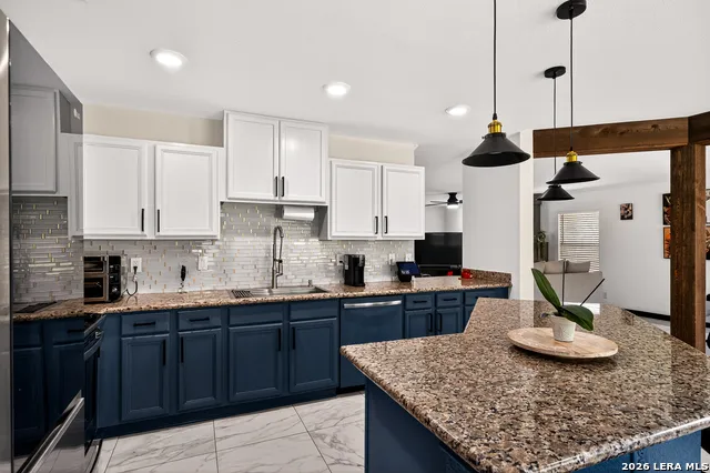 17507 EMERALD CANYON DR San Antonio, TX 78232