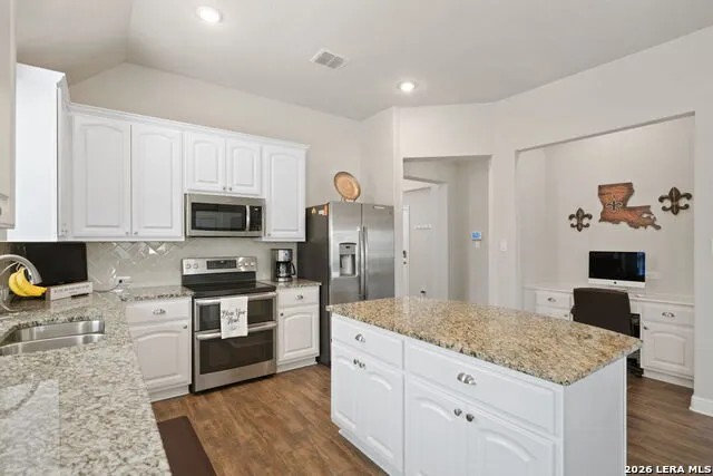 340 Cortijo Cibolo, TX 78108