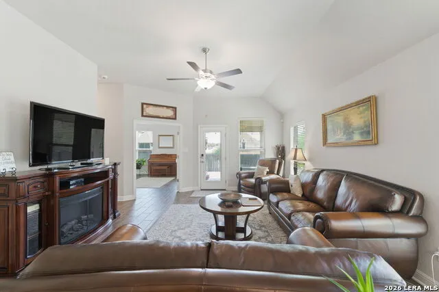 340 Cortijo Cibolo, TX 78108
