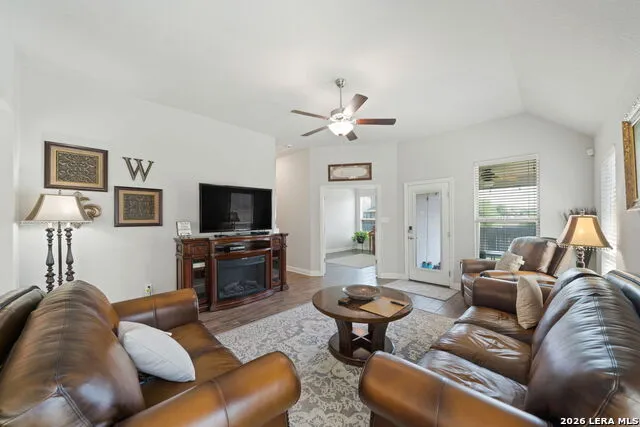 340 Cortijo Cibolo, TX 78108