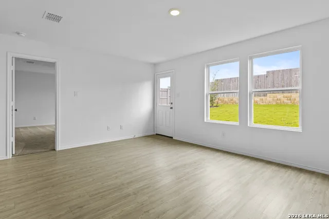3307 GLACIER BLF Kerrville, TX 78028