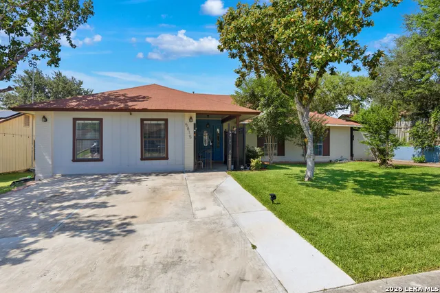 5815 Lake Wind St San Antonio, TX 78222