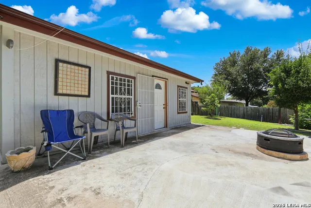 5815 Lake Wind St San Antonio, TX 78222