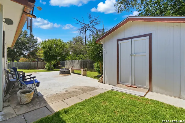 5815 Lake Wind St San Antonio, TX 78222
