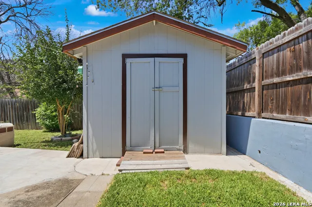 5815 Lake Wind St San Antonio, TX 78222