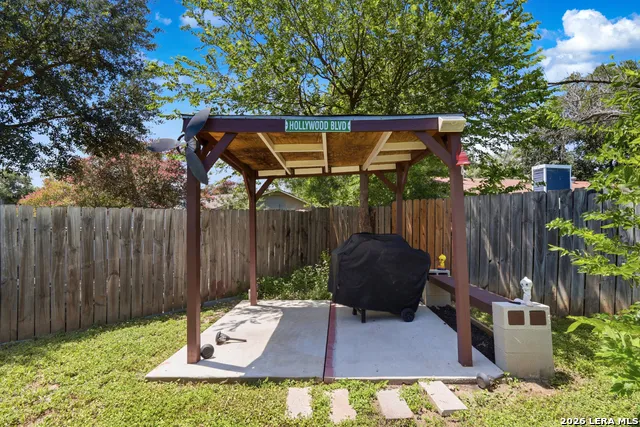 5815 Lake Wind St San Antonio, TX 78222