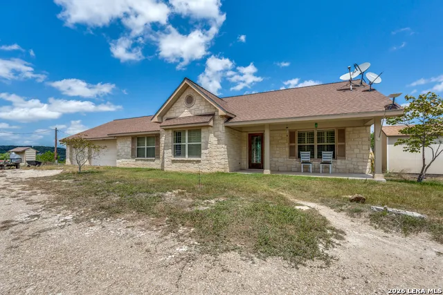 421 Armadillo Trail Dr E Comfort, TX 78013
