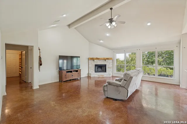 421 Armadillo Trail Dr E Comfort, TX 78013