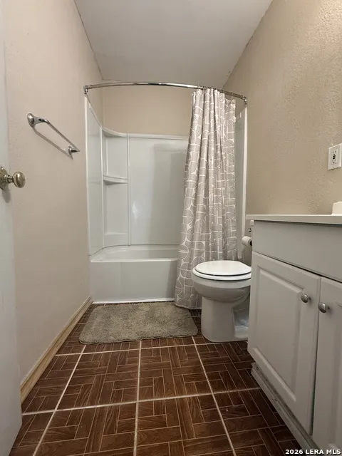 108 MARILYN DR Gregory, TX 78359