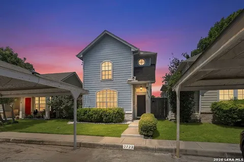 2723 Crown Arbor Dr