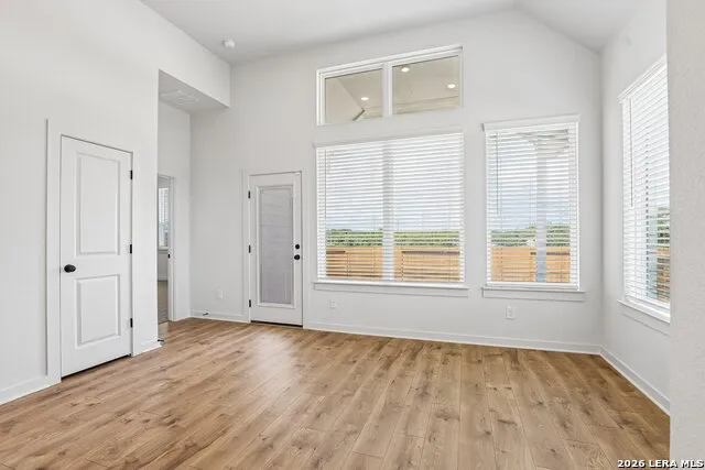 138 STREAM ST Seguin, TX 78155