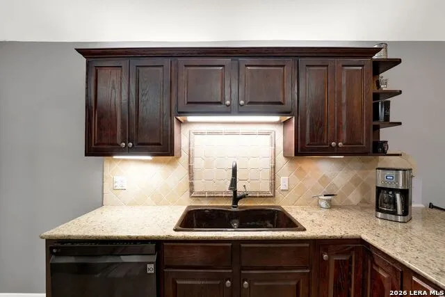 473 County Road 375 San Antonio, TX 78253