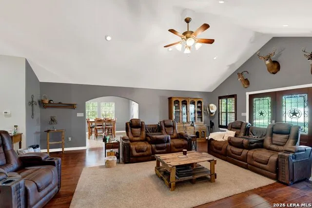 473 County Road 375 San Antonio, TX 78253