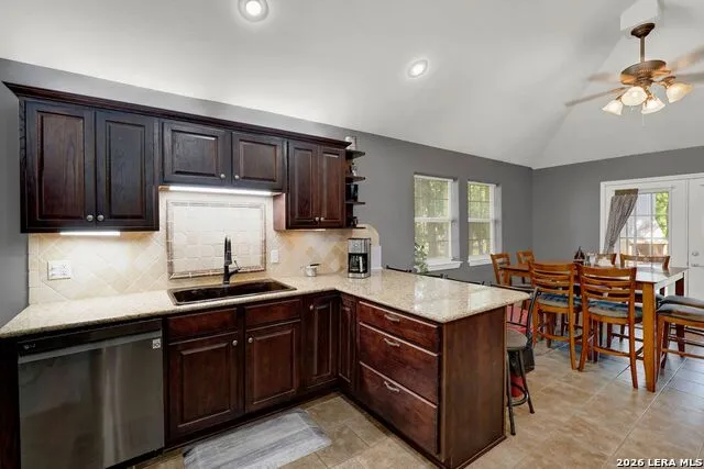 473 County Road 375 San Antonio, TX 78253