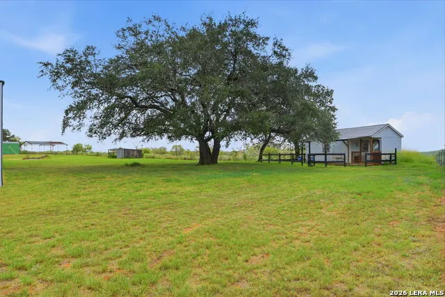 1754 County Road 467 Stockdale, TX 78160
