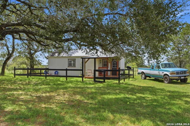 1754 County Road 467 Stockdale, TX 78160