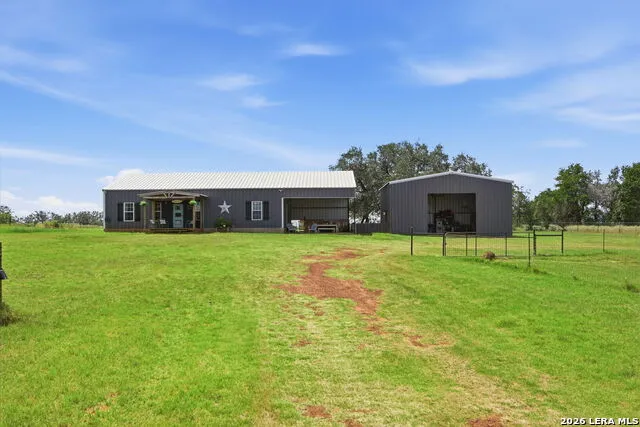 1754 County Road 467 Stockdale, TX 78160