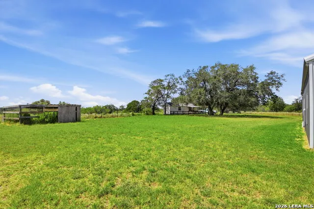1754 County Road 467 Stockdale, TX 78160