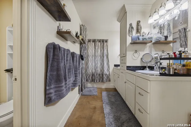 103 E High Bluff Circle Boerne, TX 78006