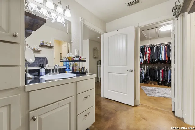 103 E High Bluff Circle Boerne, TX 78006