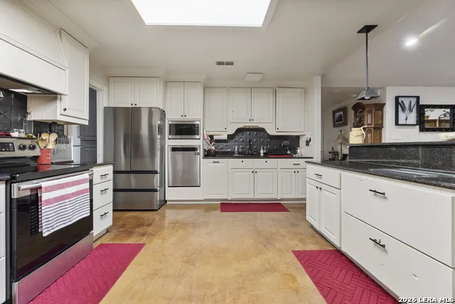 103 E High Bluff Circle Boerne, TX 78006