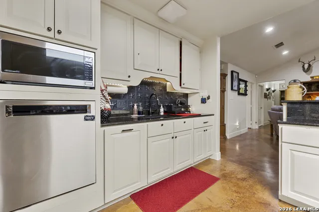 103 E High Bluff Circle Boerne, TX 78006