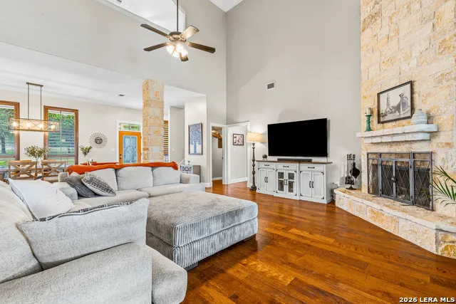 859 INDIGO RUN DR Bulverde, TX 78163