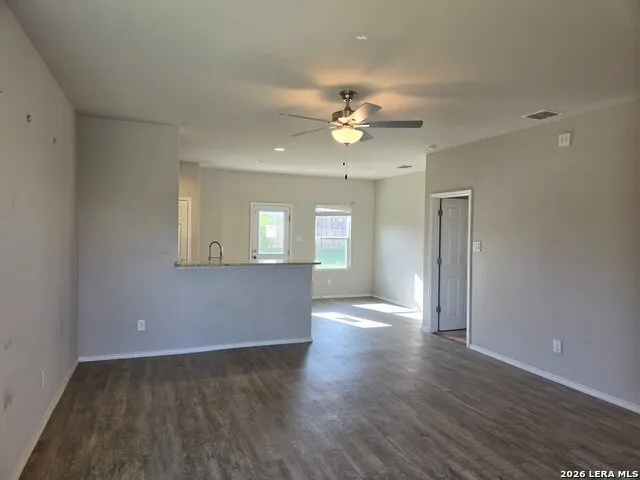 10406 Buescher San Antonio, TX 78223