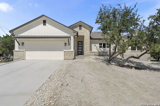 831 Lasso Loop Canyon Lake, TX 78133