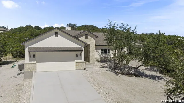 831 Lasso Loop Canyon Lake, TX 78133
