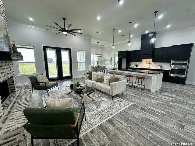 158 Estates Dr La Vernia, TX 78121