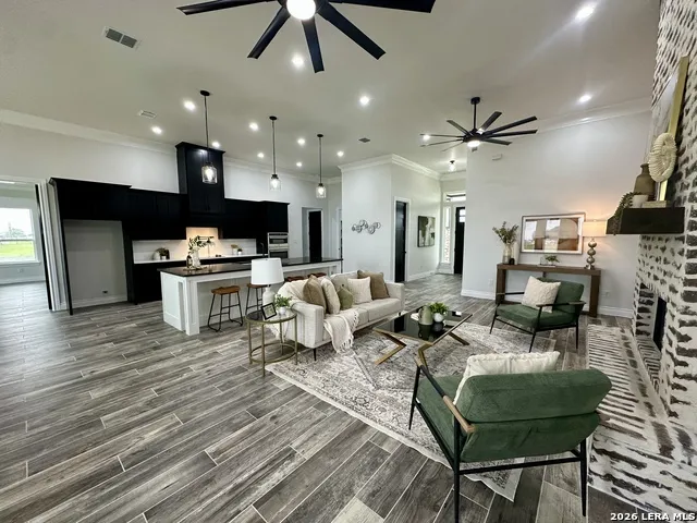 158 Estates Dr La Vernia, TX 78121