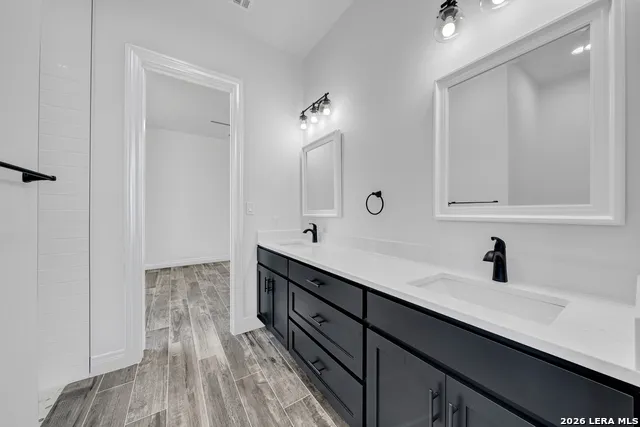 158 Estates Dr La Vernia, TX 78121