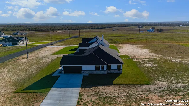 158 Estates Dr La Vernia, TX 78121