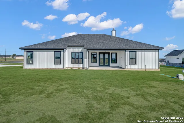 158 Estates Dr La Vernia, TX 78121