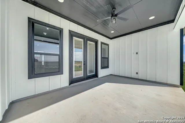 158 Estates Dr La Vernia, TX 78121