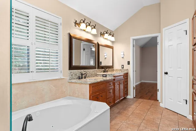 1275 FOX GLEN RD New Braunfels, TX 78130