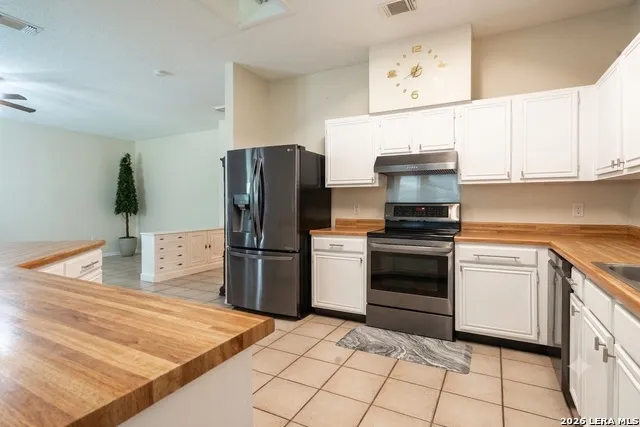 13343 Galicia Universal City, TX 78148