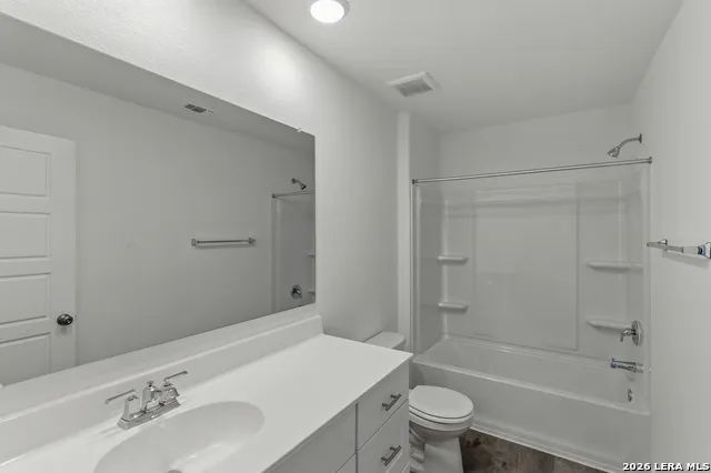 503 RAVEN ROW Marion, TX 78124
