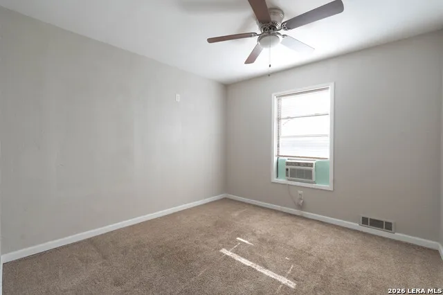 620 Viewpoint Dr Poteet, TX 78065