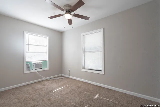 620 Viewpoint Dr Poteet, TX 78065