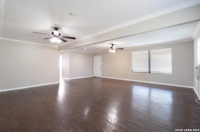620 Viewpoint Dr Poteet, TX 78065