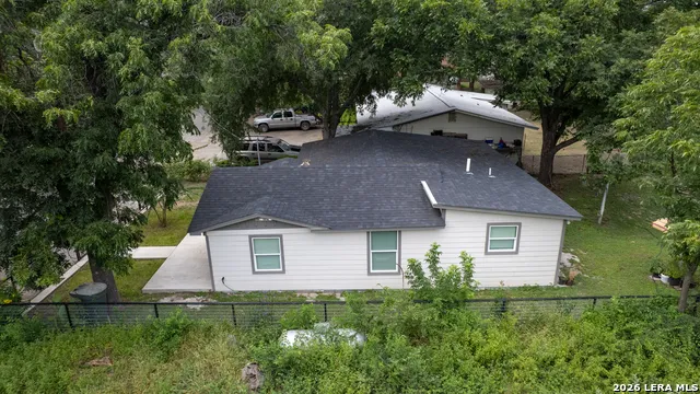 422 Apolonio St. Uvalde, TX 78801