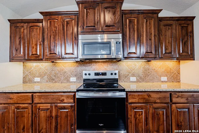 1231 Porto Pt New Braunfels, TX 78132