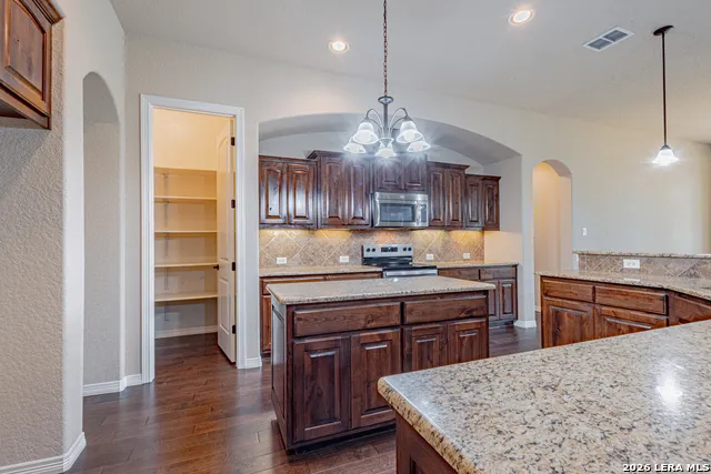 1231 Porto Pt New Braunfels, TX 78132
