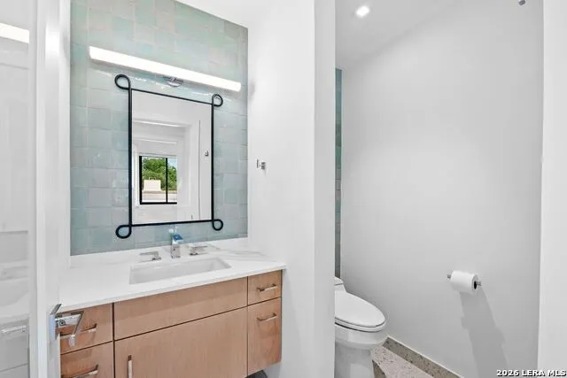 4001 New Braunfels #APT 302A San Antonio, TX 78209