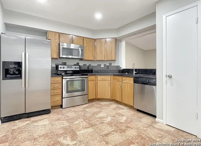 11520 HUEBNER ROAD #107 San Antonio, TX 78230