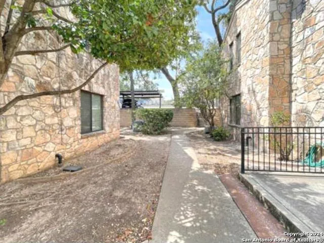 11520 HUEBNER ROAD #107 San Antonio, TX 78230