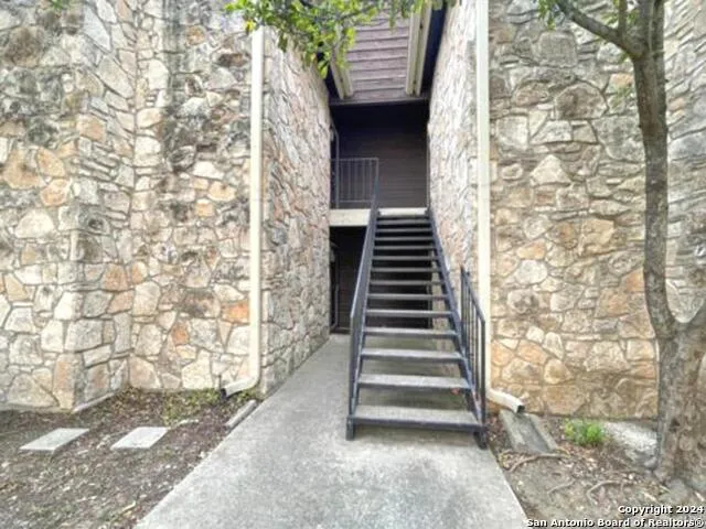 11520 HUEBNER ROAD #107 San Antonio, TX 78230